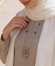 Load image into Gallery viewer, Black Flower Necklace - Silver Plated