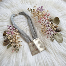 Load image into Gallery viewer, Twilight Beauty Necklace