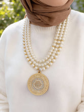 Load image into Gallery viewer, Snow Pearl Necklace