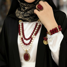 Load image into Gallery viewer, Sara Elegant Set Pearl and Marjan
