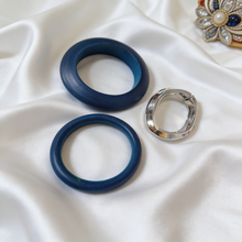 Load image into Gallery viewer, Boho Silver Wooden Bangle Set