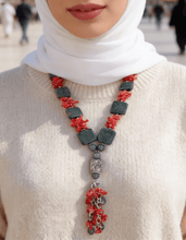 Load image into Gallery viewer, Morgan Necklace - Broken Shells