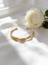 Load image into Gallery viewer, Mira Bangle - Stainless Steel