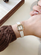 Load image into Gallery viewer, Bayan Watch