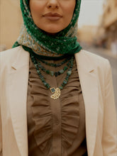 Load image into Gallery viewer, Green Broken Shell Necklace