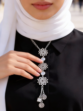 Load image into Gallery viewer, Delicate Flowers Necklace - Silver Plated