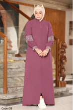 Load image into Gallery viewer, Atyaf Abaya - Crepe
