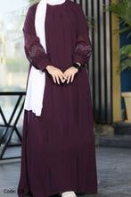 Load image into Gallery viewer, Baraa Abaya - Crepe
