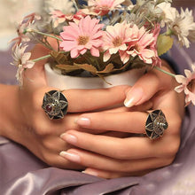 Load image into Gallery viewer, Lily Flower Ring - Pure Copper
