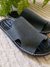 Load image into Gallery viewer, Yassien Slippers - Genuine Leather

