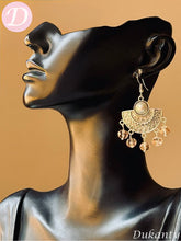 Load image into Gallery viewer, Mai Earring - Metal
