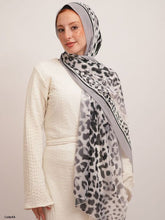 Load image into Gallery viewer, Anna Scarf - Crepe Digital
