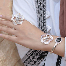 Load image into Gallery viewer, Petal Set - Silver Plated
