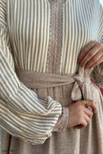 Load image into Gallery viewer, Nilly Dress - Linen
