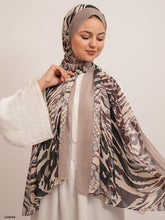 Load image into Gallery viewer, Hannah Scarf - Crepe Digital
