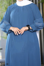 Load image into Gallery viewer, Baraa Abaya - Crepe
