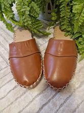 Load image into Gallery viewer, Nour Slippers - Genuine Leather
