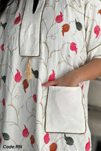 Load image into Gallery viewer, Sabah Jalabiya- CY

