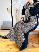 Load image into Gallery viewer, Roqaya Abaya - Crepe
