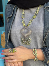 Load image into Gallery viewer, Amal Delicate Set - Broken Agate Stones
