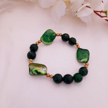 Load image into Gallery viewer, Green Agate Stones Set

