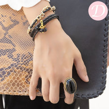 Load image into Gallery viewer, Black Swan Set - Leather
