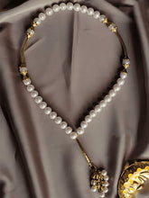 Load image into Gallery viewer, Siren Royal Rosary - Pearl

