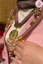 Load image into Gallery viewer, Purple Necklace Scarf
