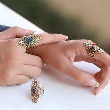 Load image into Gallery viewer, Elizabeth Vintage Ring - Pure Copper
