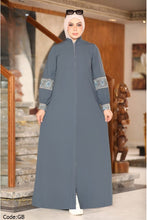 Load image into Gallery viewer, Atyaf Abaya - Crepe
