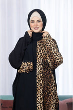 Load image into Gallery viewer, Isdal Tiger - Cotton Viscose
