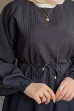 Load image into Gallery viewer, Nouren Dress - Linen
