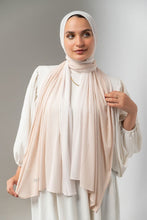 Load image into Gallery viewer, Walaa Scarf - Kuwaiti Degrade
