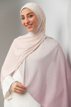 Load image into Gallery viewer, Aya Scarf - Kuwaiti Degrade
