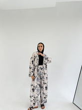 Load image into Gallery viewer, Dania Summer Suit - Satin
