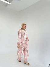 Load image into Gallery viewer, Wijoud Summer Suit - Satin
