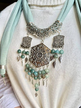 Load image into Gallery viewer, Renad Necklace Scarf - Cotton
