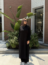 Load image into Gallery viewer, Rimas Suit - Crepe Royal
