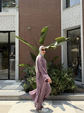 Load image into Gallery viewer, Rimas Suit - Crepe Royal

