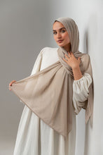 Load image into Gallery viewer, Lareen Scarf - Kuwaiti Soiree
