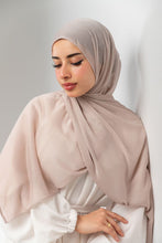Load image into Gallery viewer, Lareen Scarf - Kuwaiti Soiree
