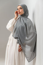 Load image into Gallery viewer, Lareen Scarf - Kuwaiti Soiree
