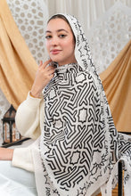 Load image into Gallery viewer, Nagwa Scarf - Cotton Digital
