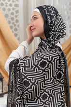 Load image into Gallery viewer, Naira Scarf - Cotton Digital

