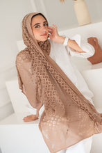 Load image into Gallery viewer, Rahma Scarf - Kuwaiti
