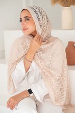 Load image into Gallery viewer, Rahma Scarf - Kuwaiti
