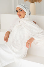 Load image into Gallery viewer, Rahma Scarf - Kuwaiti
