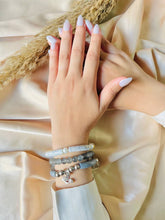 Load image into Gallery viewer, Noor Delicate Bracelet - Acrylic
