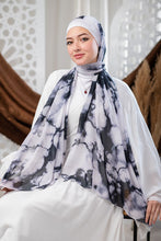 Load image into Gallery viewer, Isolde Scarf - Crepe Digital
