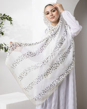 Load image into Gallery viewer, Rital Scarf - Kuwaiti Gauze Scarf
